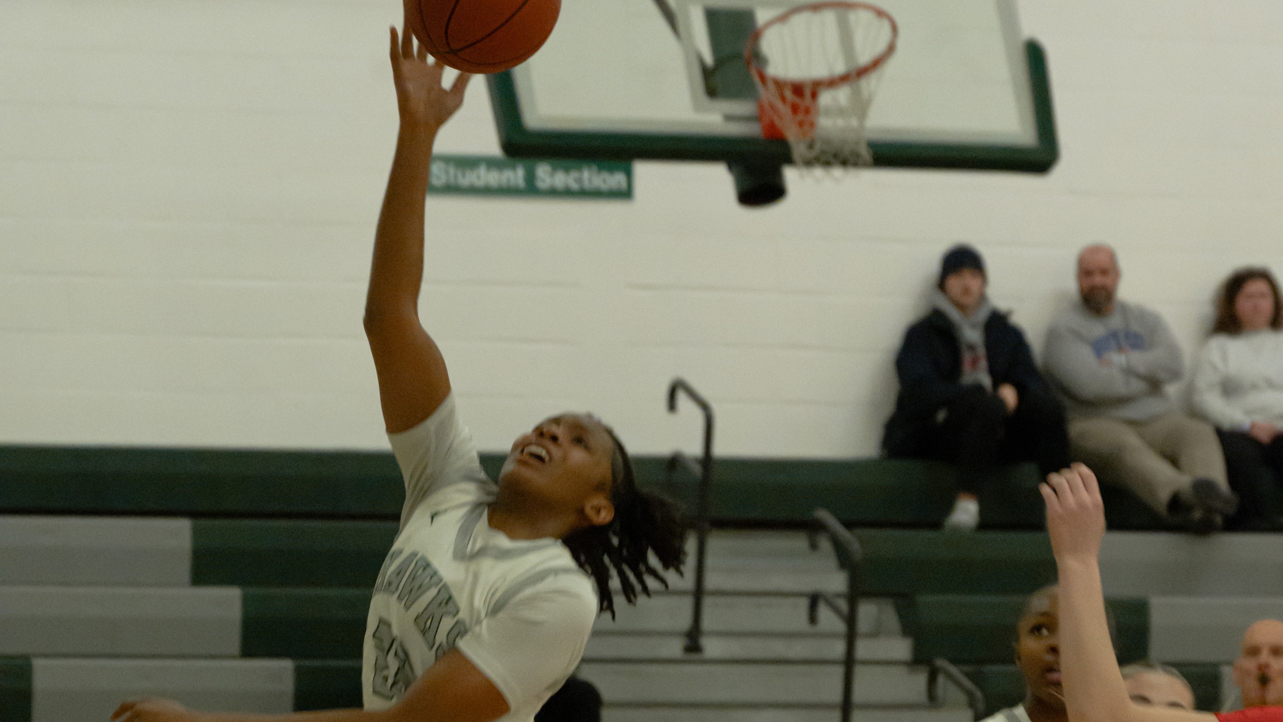 Women&rsquo;s Basketball Wins Instant Classic Thriller Over Herkimer College, 67&ndash;64, Advances to Region III Semifinals